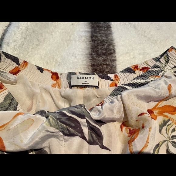 Babaton Shorts - Picture 2 of 7